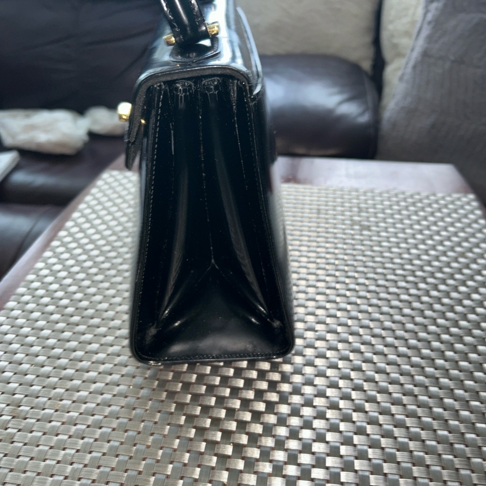 Bally One-handle handbag calfskin black leather Ladie H 7”x W 4”x D 9 Send Offer - Picture 7 of 11